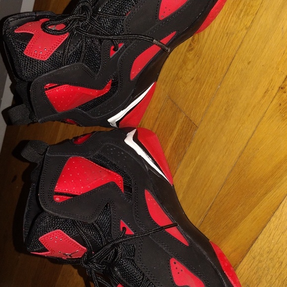 Jordan True Flight Black And Red Sneakers - Picture 7 of 8